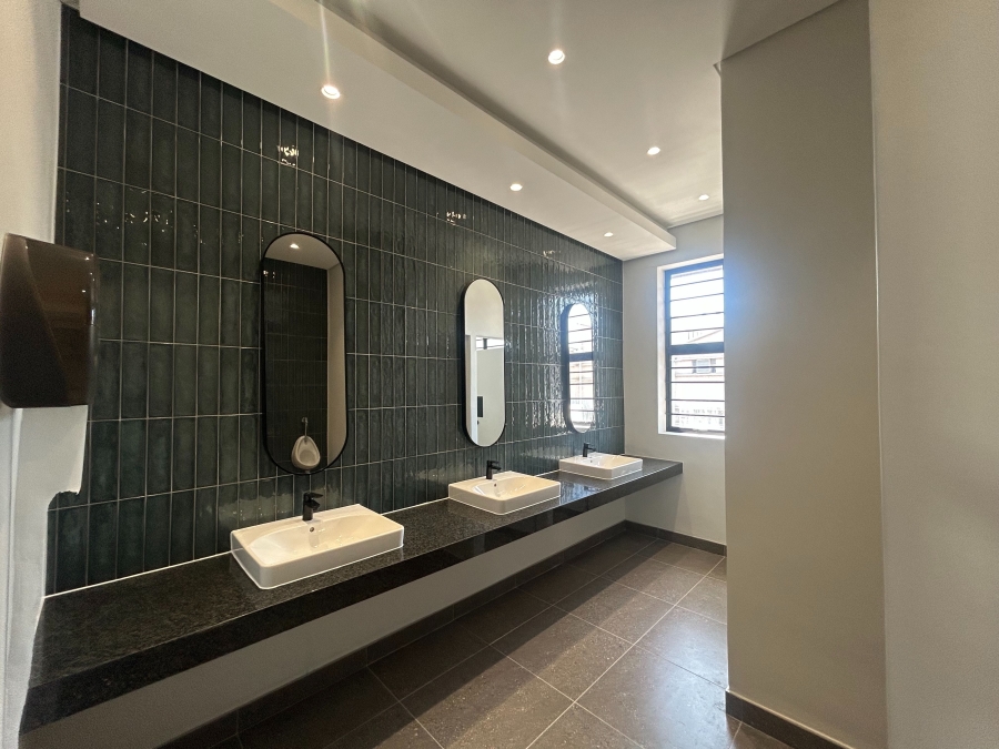To Let Commercial Property for Rent in Maitland Western Cape